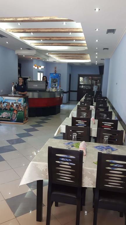 Hotel Restaurant Globi Velipoje Exterior photo